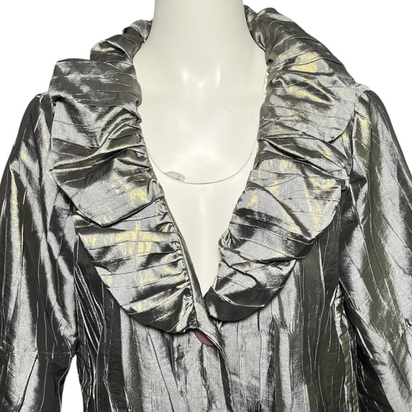 Damee Inc Wide Collar Swing Jacket with Pockets Silver Platinum Size M Shimmer - Picture 2 of 7